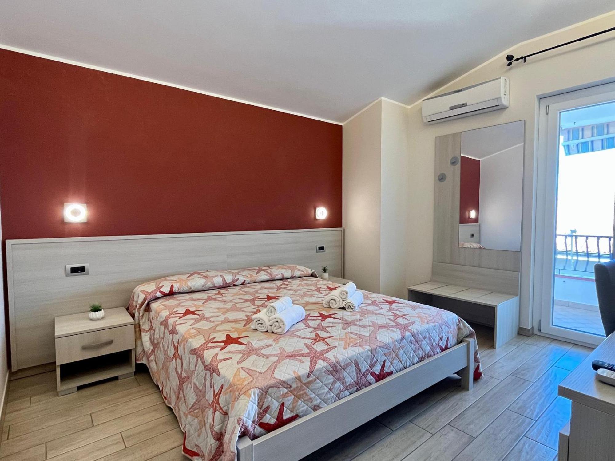 B&B Galatea Santa Domenica  Buitenkant foto